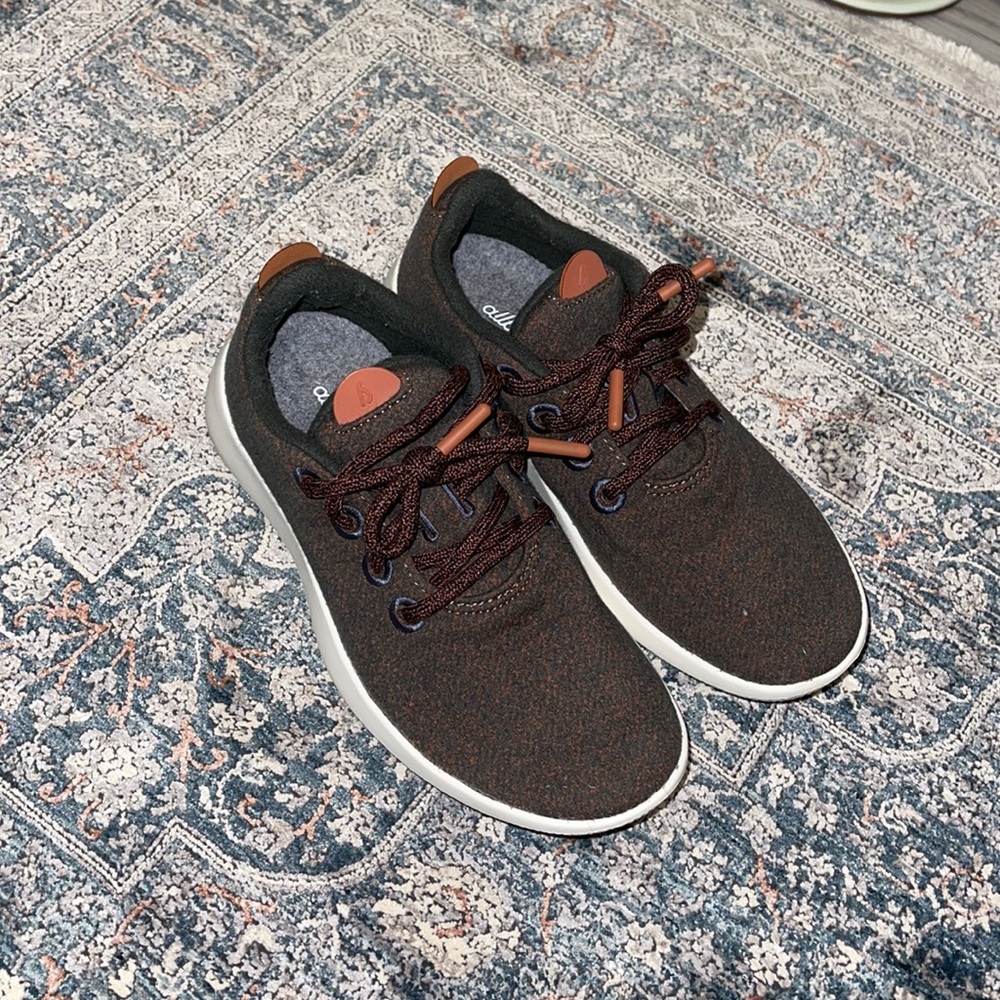 AllBirds worn ones! Size 6
